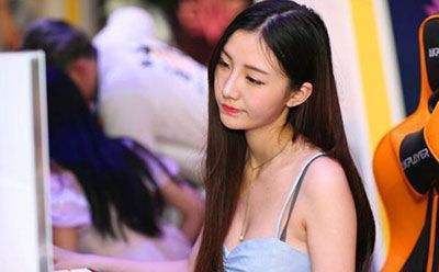 免费无码成人AV片在线在线播放:缙云最新消息,色情内容是不合法的，违反我国相关的法律法规。我们应该遵守法律和道德准则，远离色情内容。如果有其他有益身心的娱乐需求，可以寻找一些正规的平台或文化活动，例如观看电影、参加体育运动、学习知识等，以丰富生活。