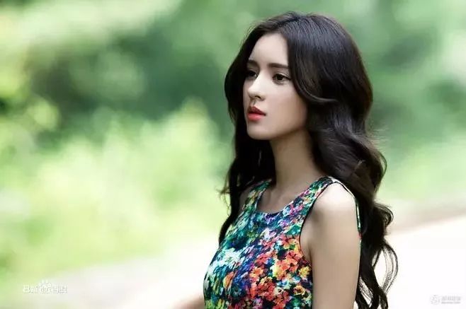 女人露p毛视频·www:9星霸体诀最新,探索女性之美,当代审美趋势下的新视角与争议话题 女人露p毛视频·www:9星霸体诀最新,探索女性之美,当代审美趋势下的新视角与争议话题