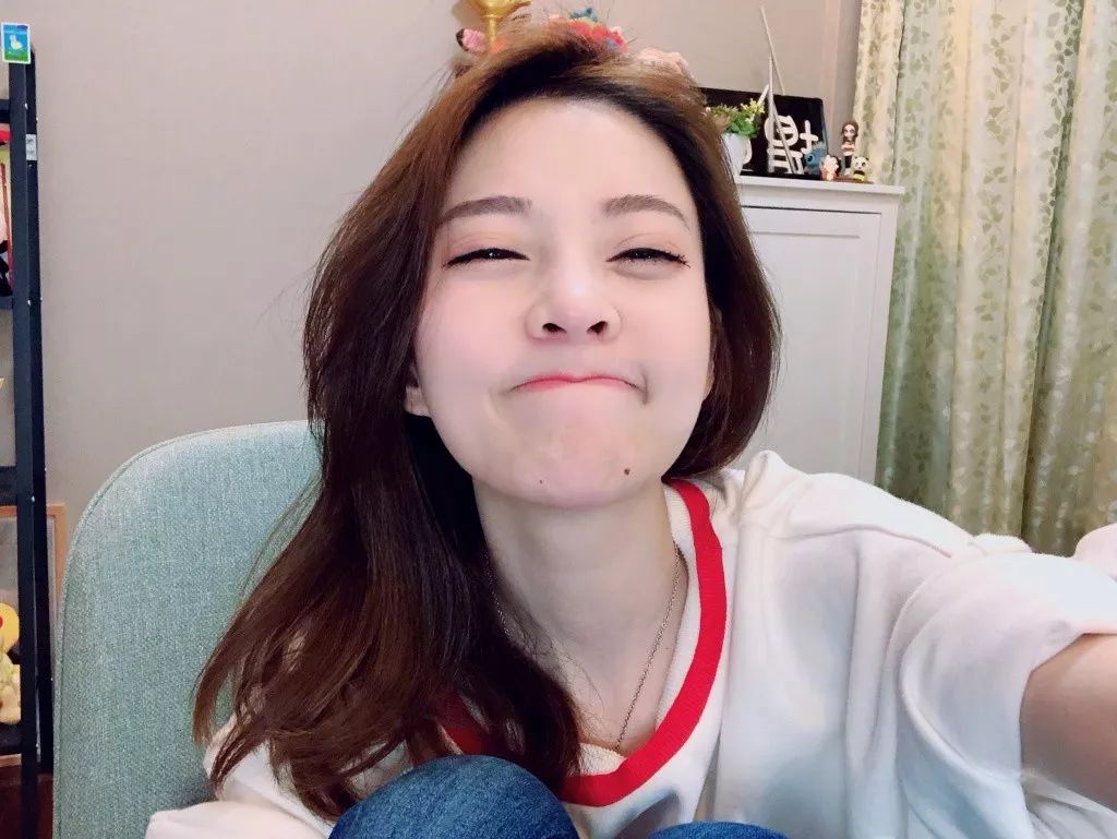 国产自产V一区二区三区C:冯提莫最新直播,国产自产V一区二区三区C，冯提莫最新直播的魅力与影响