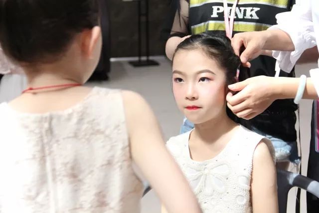 91精品无人区麻豆乱码一区:19-30-34-36-37-49R：25,探索91精品无人区，麻豆乱码的奇幻之旅