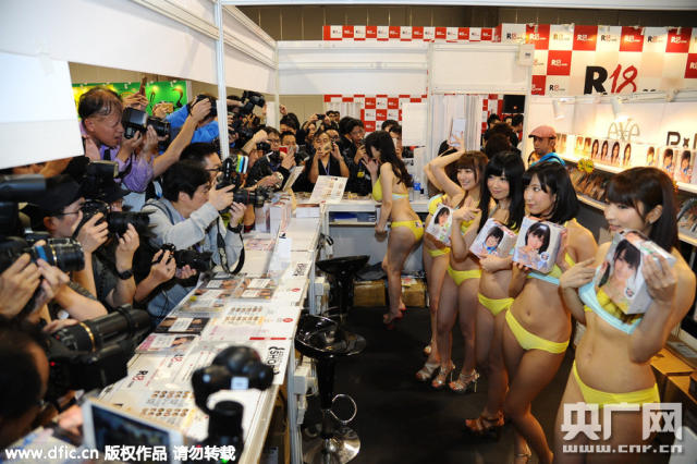 精品亚洲成AV人在线观看:07-14-26-35-46-48G：35,探索精品亚洲成人内容，在线观看的魅力与影响