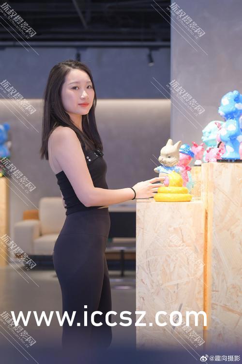 18禁止午夜福利体验区:15-18-22-32-36-44T：13,关于午夜福利体验区的探讨与反思——以特定关键词为线索