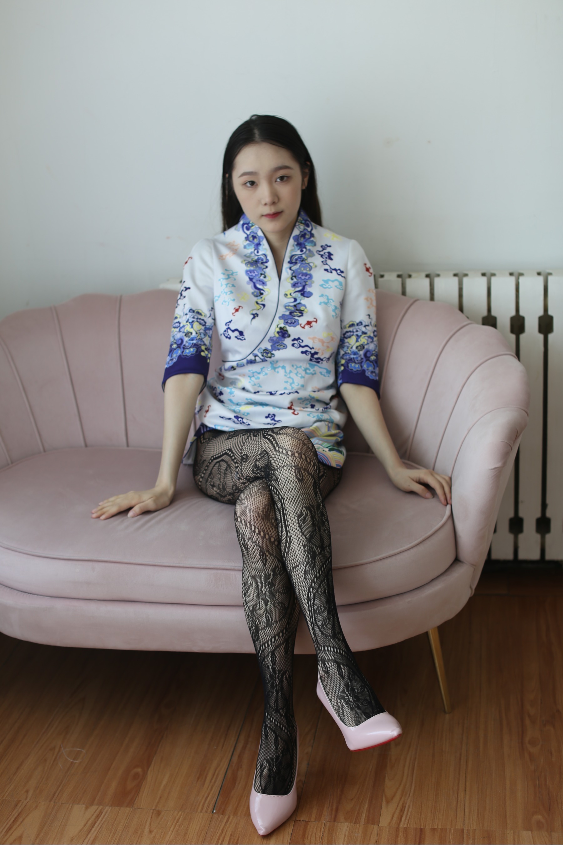 无码专区人妻丝袜:03-18-19-31-44-49R：35,无码专区人妻丝袜，探索时尚与情感的交织之美