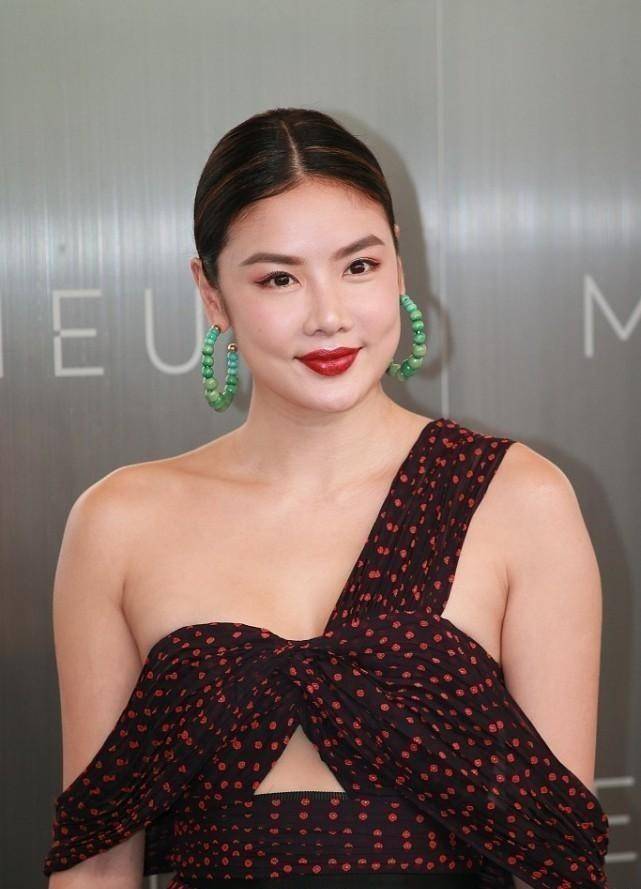 人妻丰满熟妇A无码区:04-05-11-14-17-23R：26,关于人妻丰满熟妇A无码区的探讨