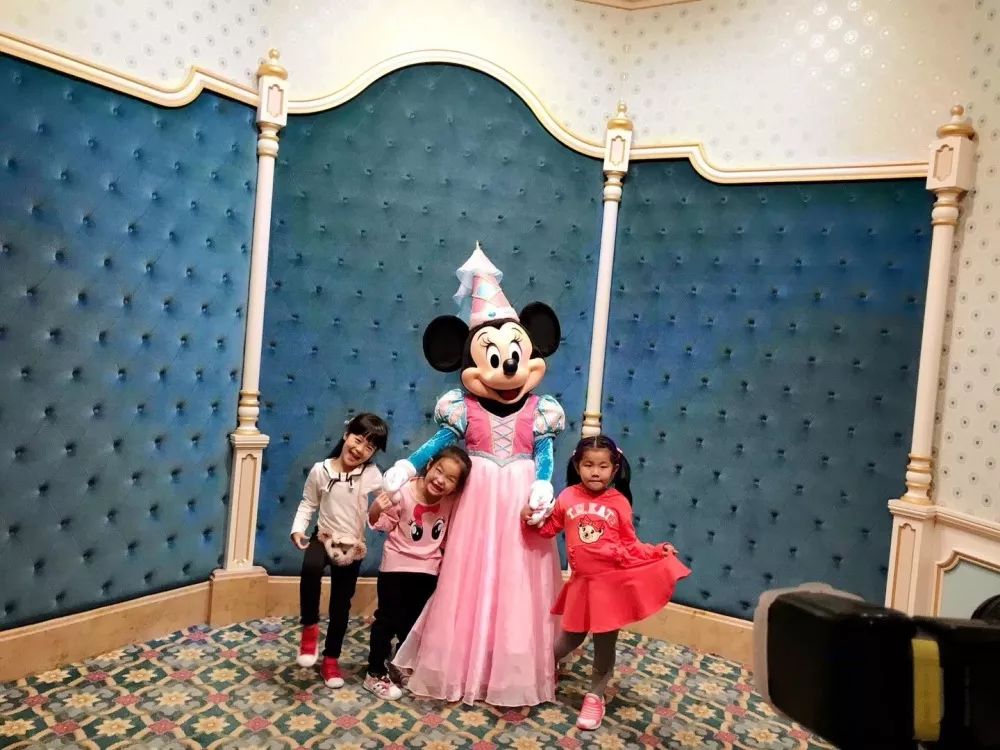 狠狠色噜噜狠狠狠777米奇:05-08-29-30-37-46H：10,狠狠色噜噜的世界，米奇与神秘数字串的奇幻之旅 05-08-29-30-37-46H，10