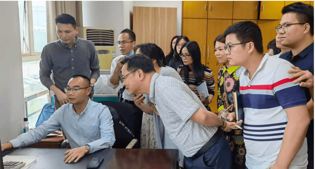 在线精品亚洲一区二区动态图:08-30-35-38-39-41M：40,探索在线精品亚洲一区二区动态图，一场视觉盛宴的多元体验