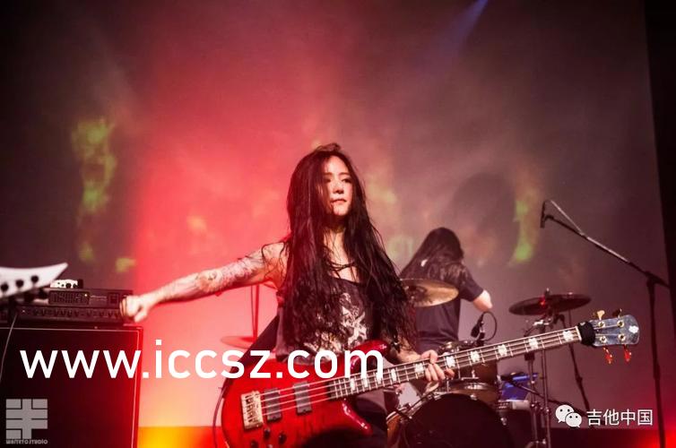 无遮挡午夜男女XX00动态:01-07-16-17-23-32B：04,无遮挡午夜男女XX00动态探索，从01到32B的深邃之旅