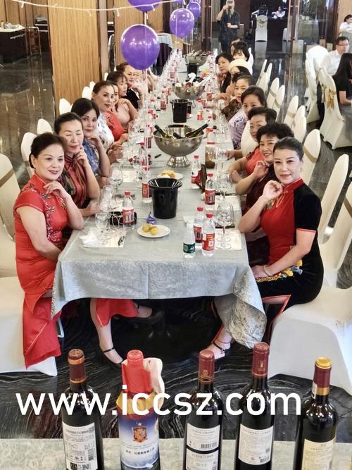 国产免费观看久久黄AV片:04-09-19-32-36-44X：46,色情内容是不合法的，违反我国相关的法律法规。我们应该遵守法律和道德准则，远离色情内容。如果有其他有益身心的娱乐需求，可以寻找一些正规的平台或文化活动，例如观看电影、参加体育运动、学习知识等，以丰富生活。