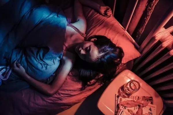 国产深夜男女无套内射:08-29-36-41-46-49U：49,国产深夜男女无套内射，探索真实情感的边界