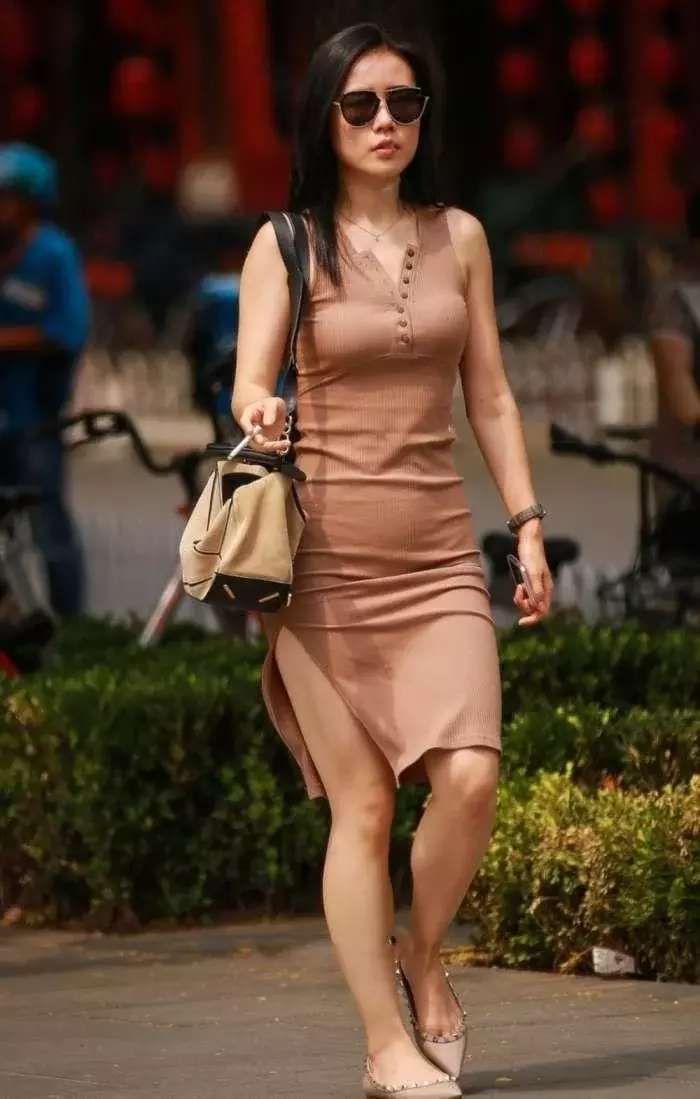 丰满迷人的少妇特级毛片:08-16-30-40-43-44K：15,丰满迷人的少妇与特级毛片的探索，一场视觉盛宴的解析